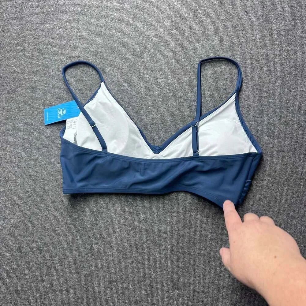 Cupshe Women's Twist Front‎ V-Neck Bralette Swimsuit Bikini Top in Steel Blue